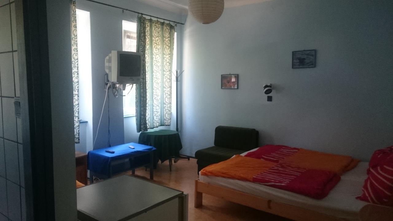Piccolo Panzio Balatonfenyves Exterior foto